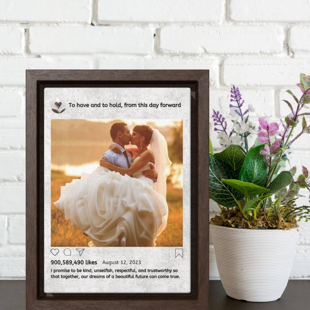 Wedding picture desktop decor