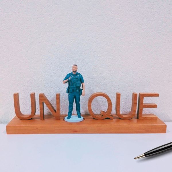 Custom figurine wooden name stand