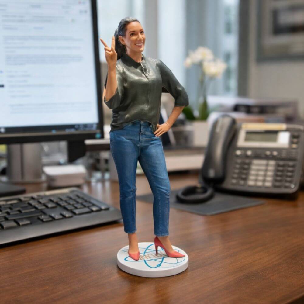 Woman 3D figurine office gift